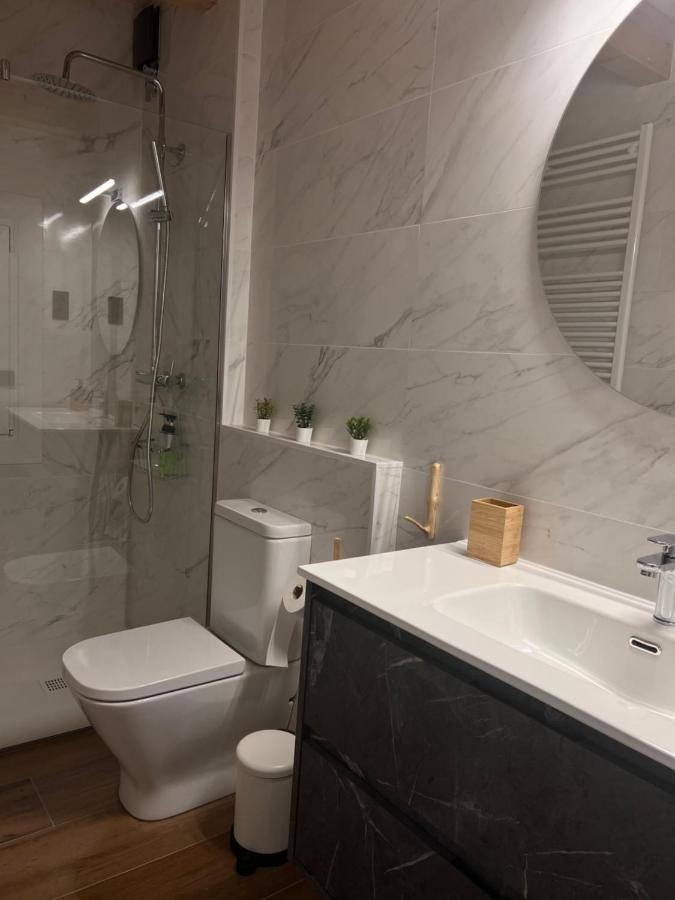 Apartamentos Turisticos: Tu Casa En Sahun Buitenkant foto