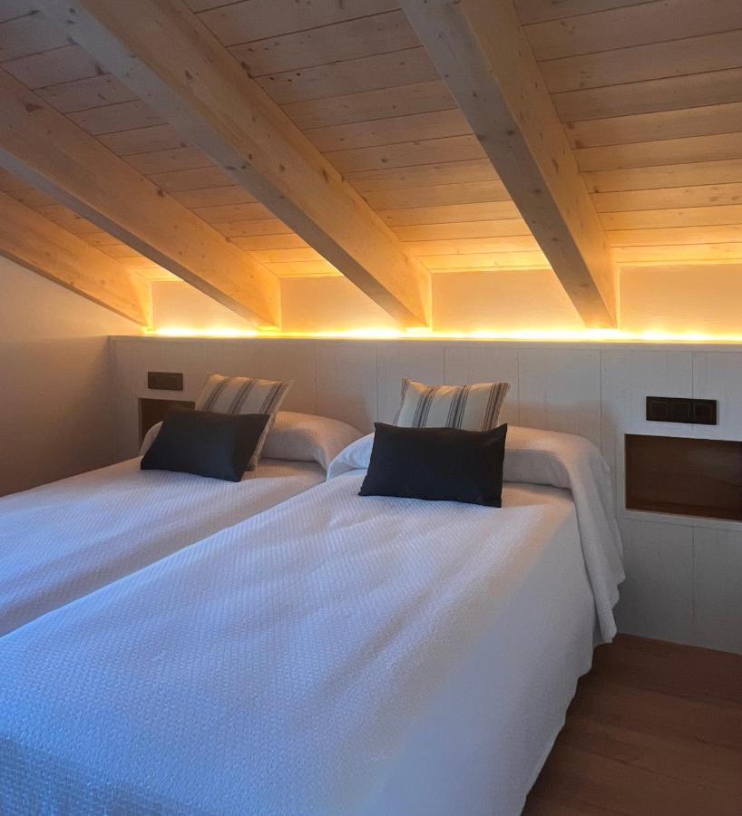 Apartamentos Turisticos: Tu Casa En Sahun Buitenkant foto